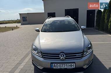 Універсал Volkswagen Passat 2012 в 