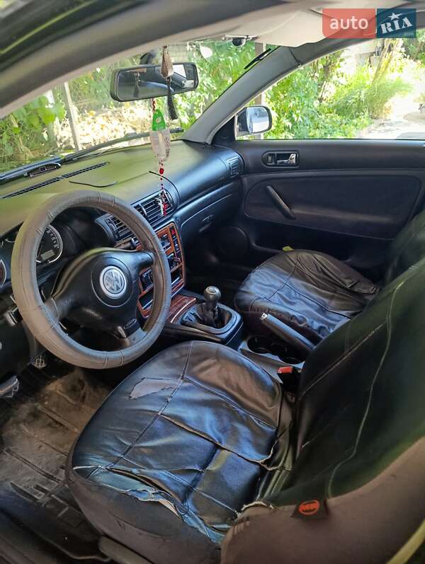 Седан Volkswagen Passat 2003 в Мукачево