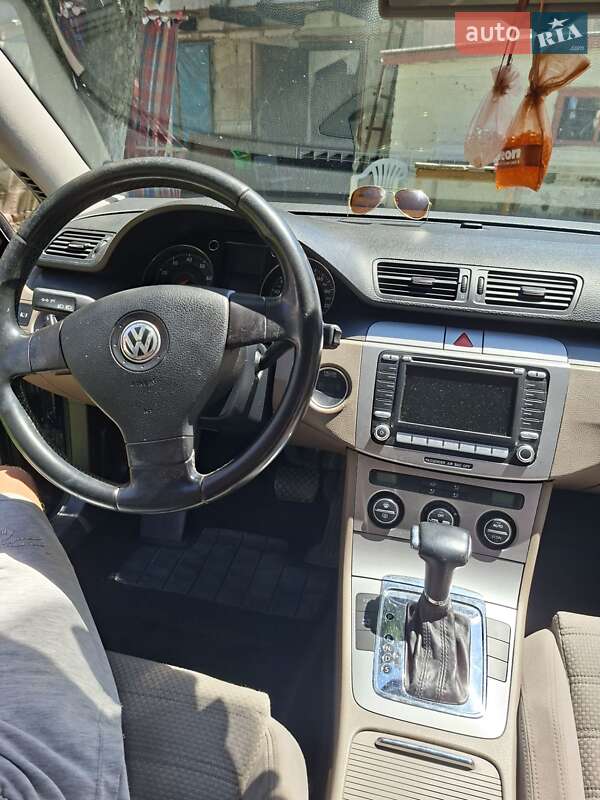Седан Volkswagen Passat 2005 в Киеве