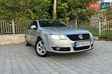 Універсал Volkswagen Passat 2010 в Тернополі