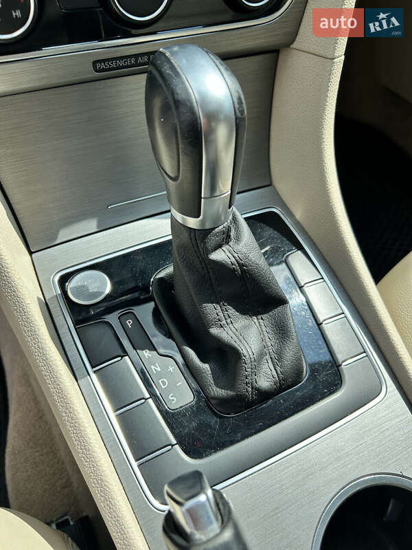 Седан Volkswagen Passat 2015 в Сумах