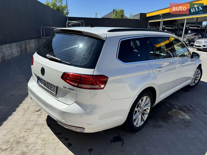 Універсал Volkswagen Passat 2015 в Тернополі