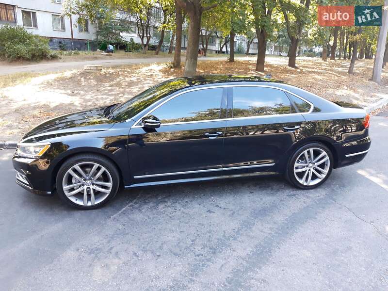 Седан Volkswagen Passat 2016 в Харькове