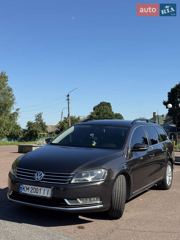 Универсал Volkswagen Passat 2011 в Житомире