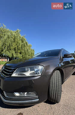 Универсал Volkswagen Passat 2011 в 