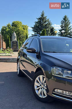 Универсал Volkswagen Passat 2011 в 