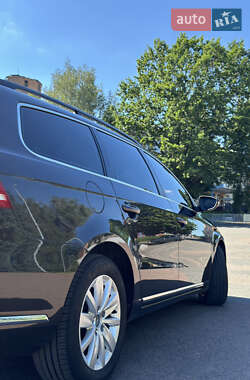 Универсал Volkswagen Passat 2011 в 