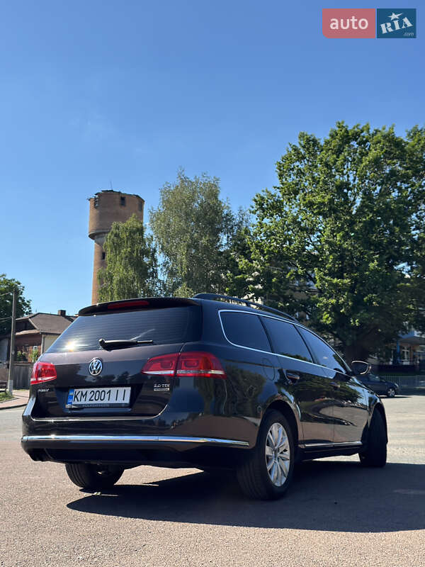 Универсал Volkswagen Passat 2011 в Житомире