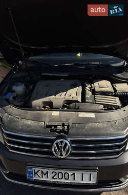 Универсал Volkswagen Passat 2011 в 