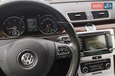 Універсал Volkswagen Passat 2011 в Надвірній