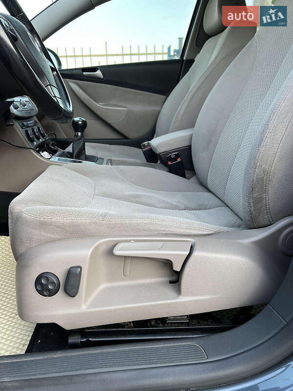 Универсал Volkswagen Passat 2008 в Южном