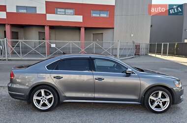 Седан Volkswagen Passat 2015 в Львове