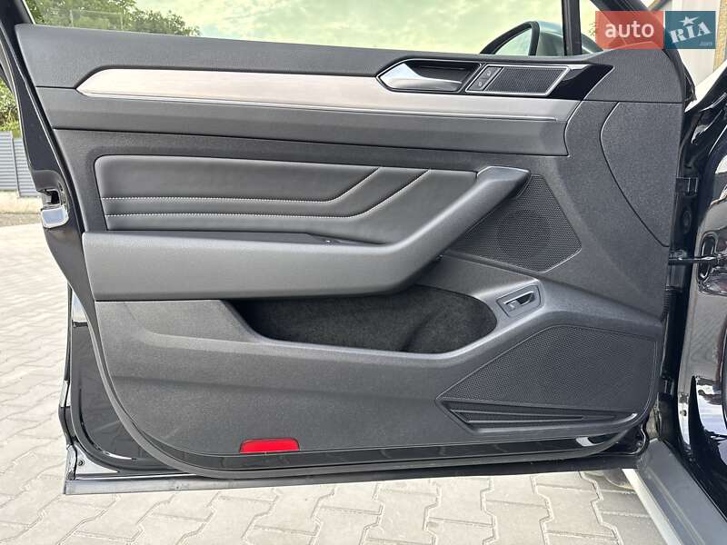 Универсал Volkswagen Passat 2020 в Луцке фото 15 Универсал Volkswagen Passat 2020 в Луцке