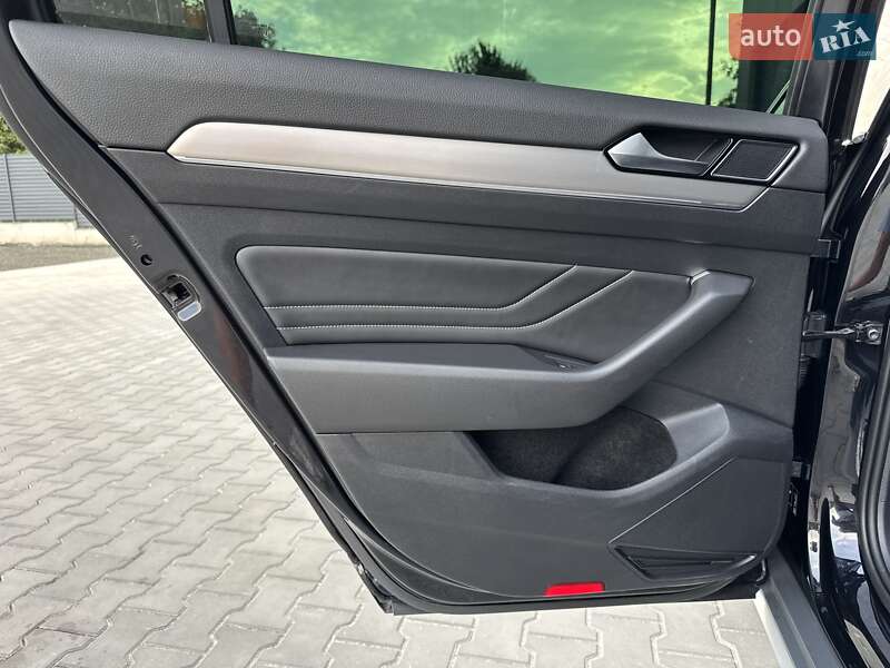 Универсал Volkswagen Passat 2020 в Луцке фото 19 Универсал Volkswagen Passat 2020 в Луцке