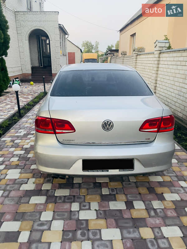 Седан Volkswagen Passat 2012 в Сумах