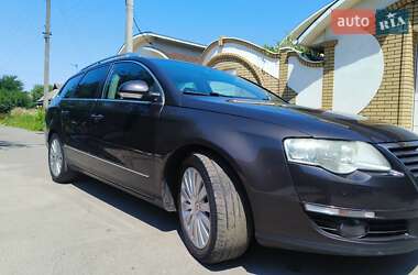 Універсал Volkswagen Passat 2008 в Миколаєві