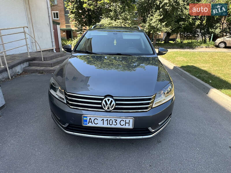 Універсал Volkswagen Passat 2012 в Корсунь-Шевченківському