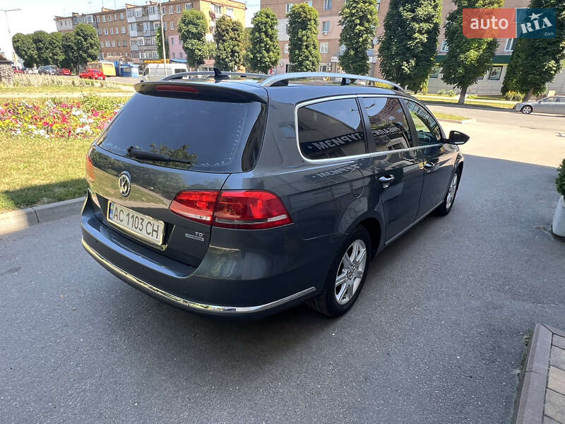 Універсал Volkswagen Passat 2012 в Корсунь-Шевченківському
