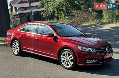 Седан Volkswagen Passat 2017 в Киеве