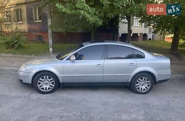 Седан Volkswagen Passat 2003 в Львове