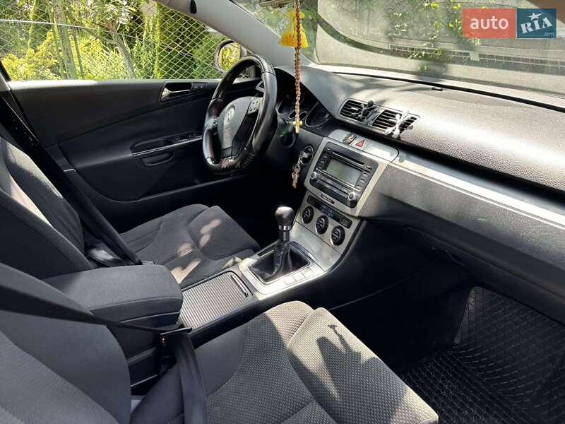 Седан Volkswagen Passat 2006 в Выгоде фото 5 Седан Volkswagen Passat 2006 в Выгоде