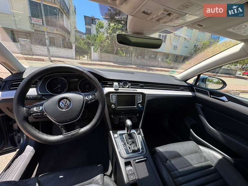 Універсал Volkswagen Passat 2015 в Києві