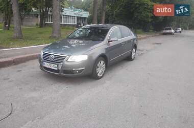 Седан Volkswagen Passat 2005 в Житомире