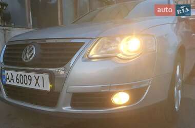 Универсал Volkswagen Passat 2010 в Киеве