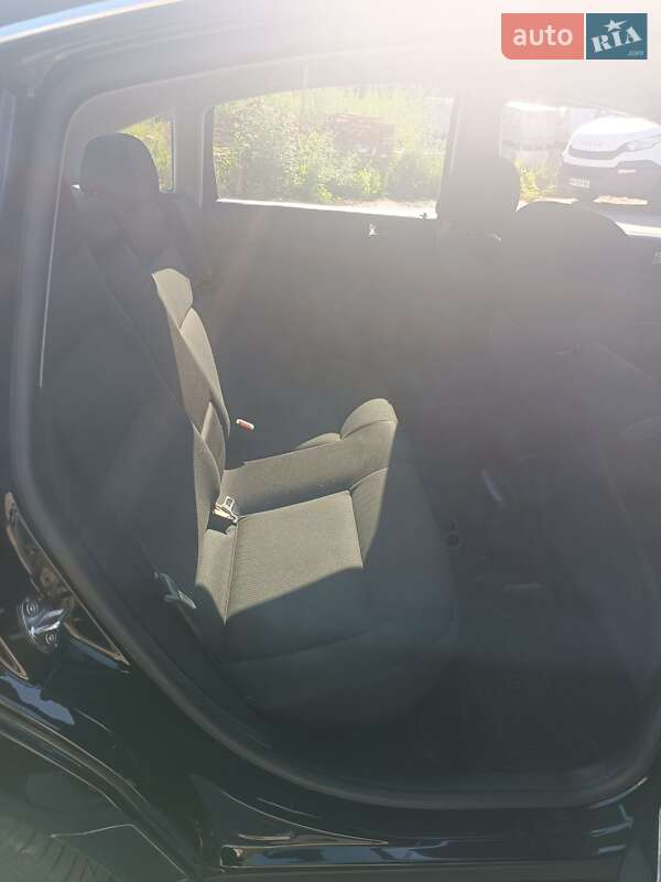 Седан Volkswagen Passat 2001 в Хороле фото 6 Седан Volkswagen Passat 2001 в Хороле