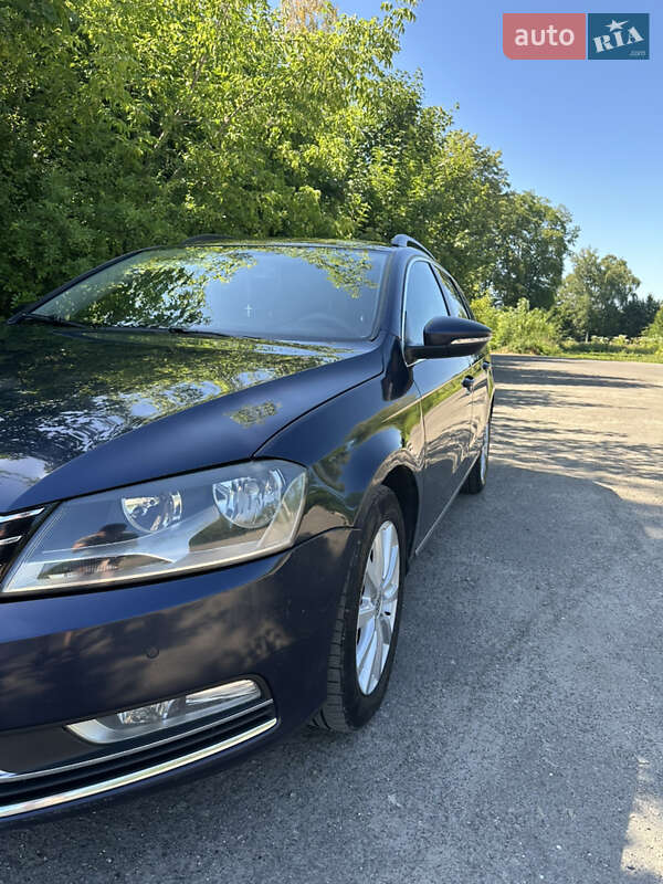Універсал Volkswagen Passat 2011 в Самборі
