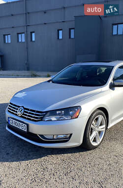 Седан Volkswagen Passat 2012 в Харькове