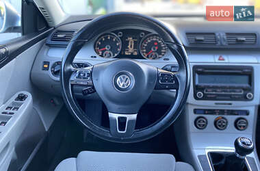 Універсал Volkswagen Passat 2010 в 