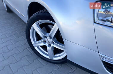 Універсал Volkswagen Passat 2010 в 