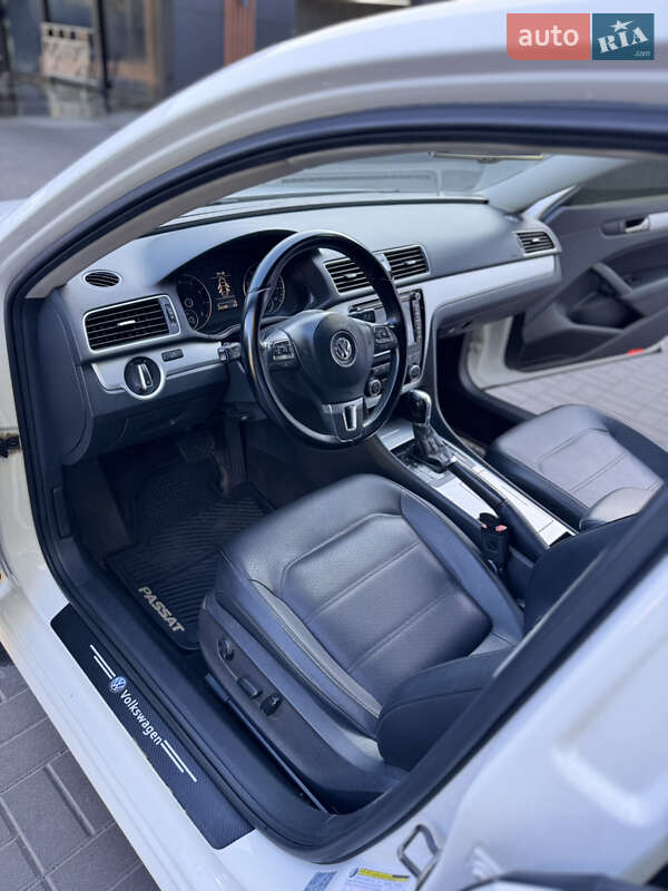 Седан Volkswagen Passat 2012 в Черкассах