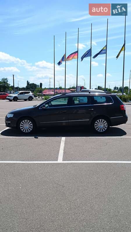 Універсал Volkswagen Passat 2009 в Києві