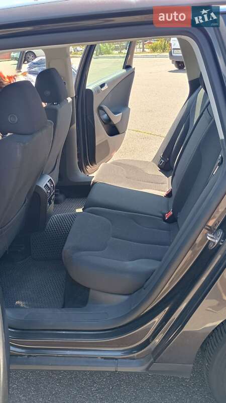 Універсал Volkswagen Passat 2009 в Києві