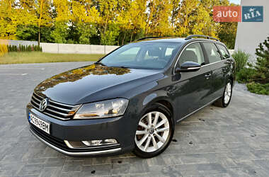 Універсал Volkswagen Passat 2013 в Луцьку
