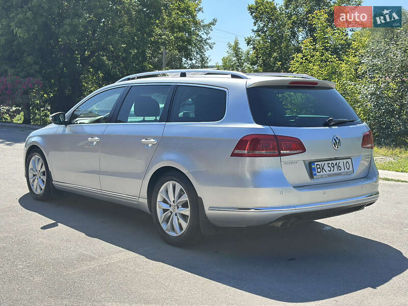 Універсал Volkswagen Passat 2011 в Охтирці