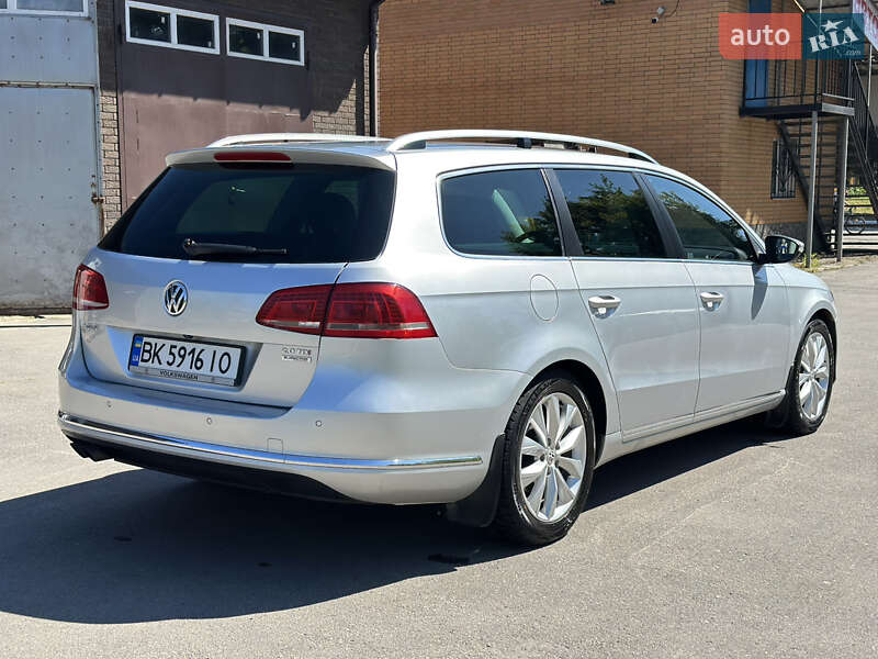 Універсал Volkswagen Passat 2011 в Охтирці