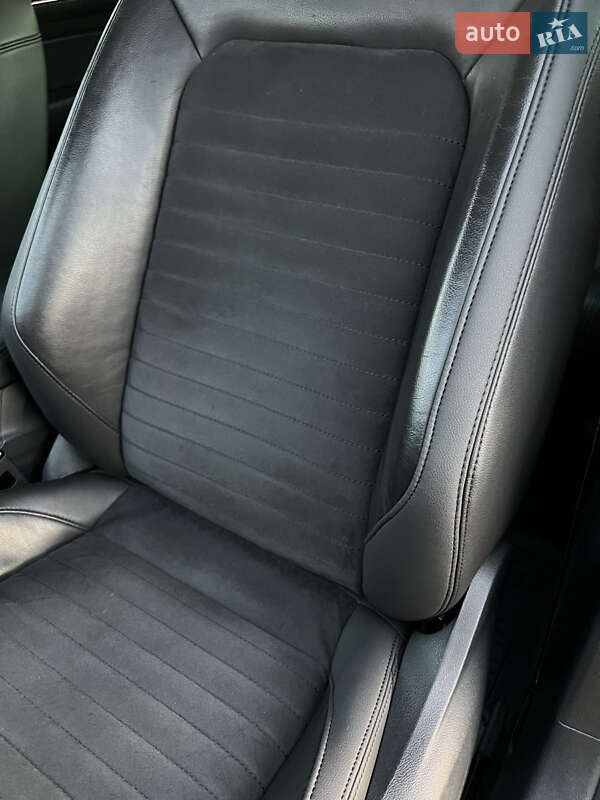 Седан Volkswagen Passat 2015 в Львове