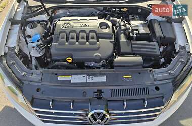 Седан Volkswagen Passat 2015 в 