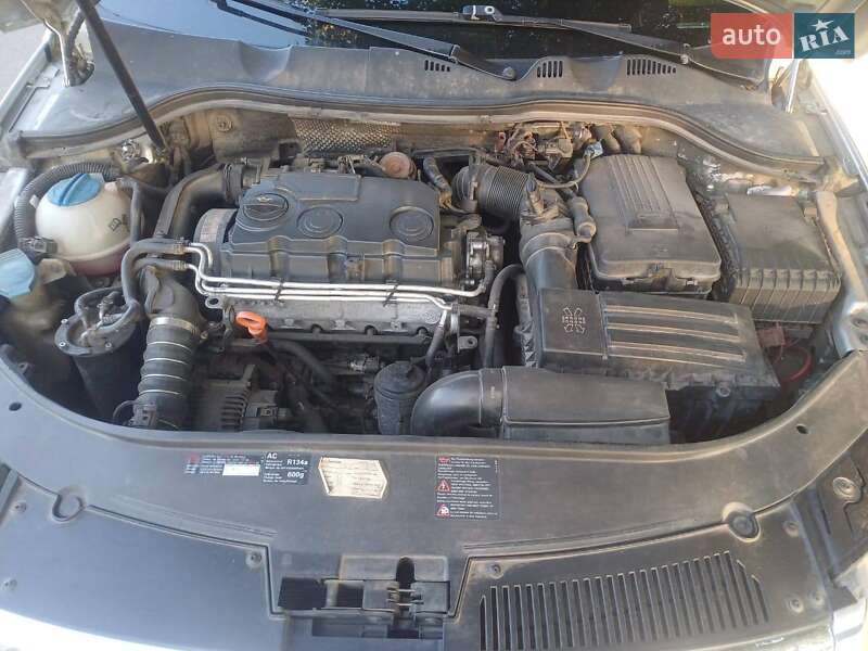 Універсал Volkswagen Passat 2006 в Хмельницькому