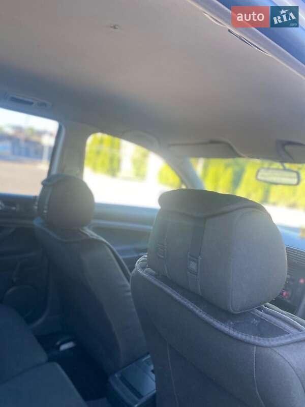 Універсал Volkswagen Passat 2003 в Чернівцях