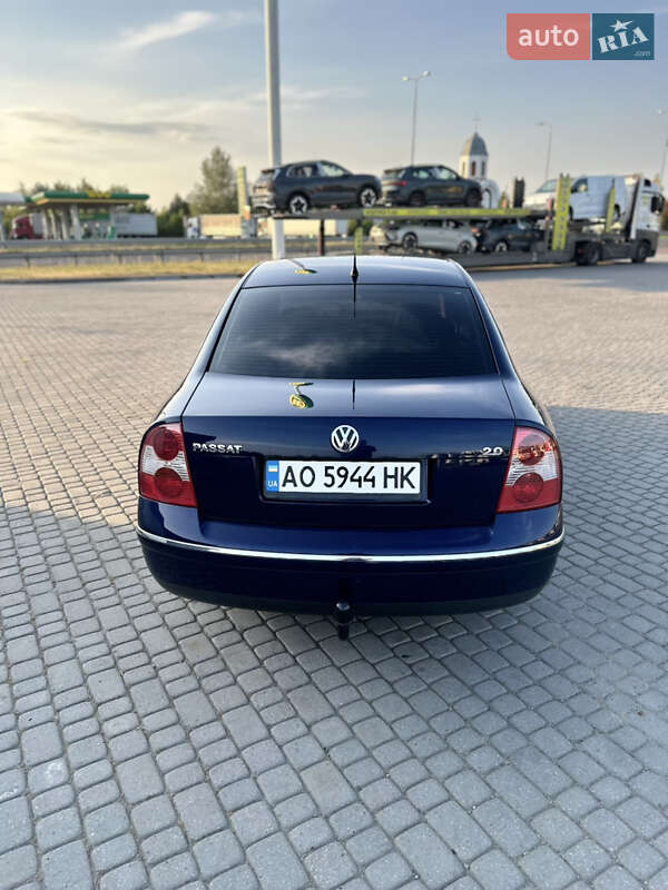 Седан Volkswagen Passat 2002 в Ужгороде