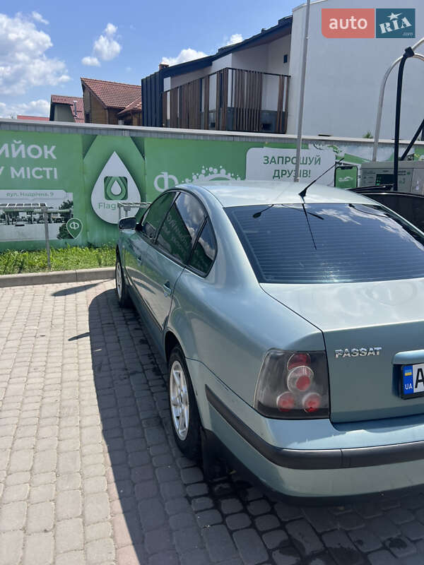 Седан Volkswagen Passat 1998 в Івано-Франківську