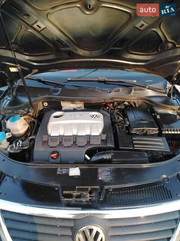 Универсал Volkswagen Passat 2006 в Калуше