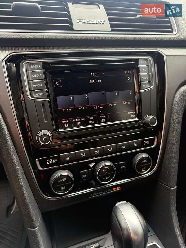 Седан Volkswagen Passat 2017 в Сумах