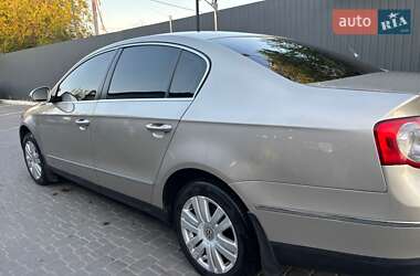 Седан Volkswagen Passat 2007 в Днепре