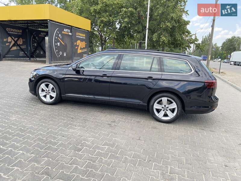 Універсал Volkswagen Passat 2021 в Дніпрі