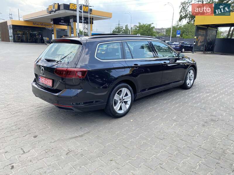 Універсал Volkswagen Passat 2021 в Дніпрі